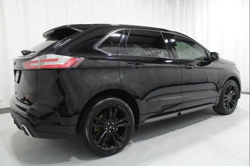 Agate Black 2020 Ford Edge ST