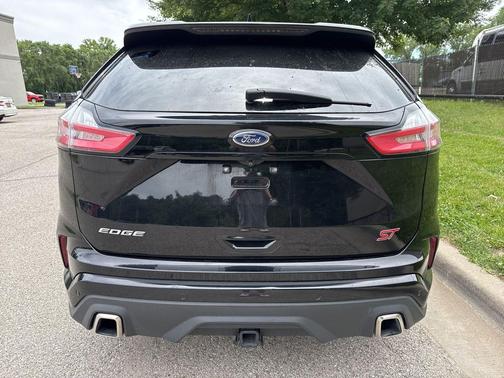 Agate Black 2020 Ford Edge ST