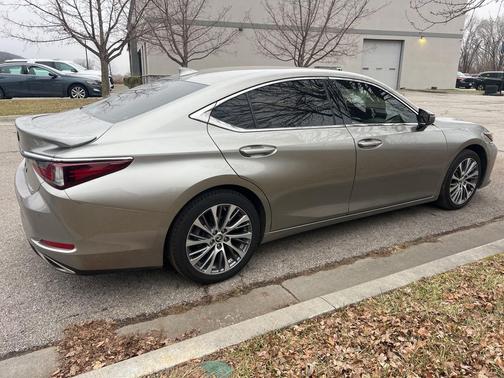 2019 Lexus ES 350 Base
