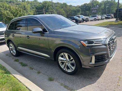 2020 Audi Q7 55 Premium Plus