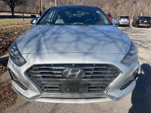 2019 Hyundai SONATA Hybrid Limited