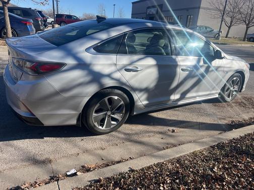 2019 Hyundai SONATA Hybrid Limited