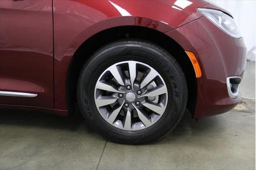 2020 Chrysler Pacifica Touring-L Plus
