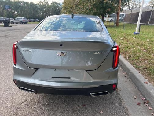 2024 Cadillac CT4 Premium Luxury