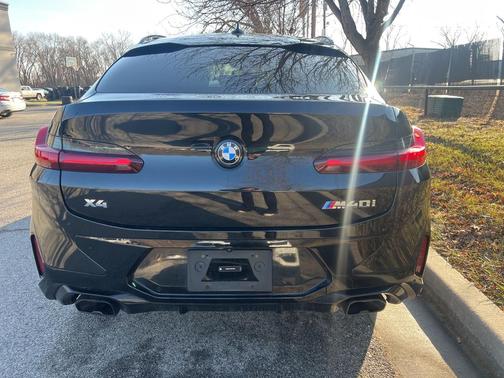 2024 BMW X4 M40i