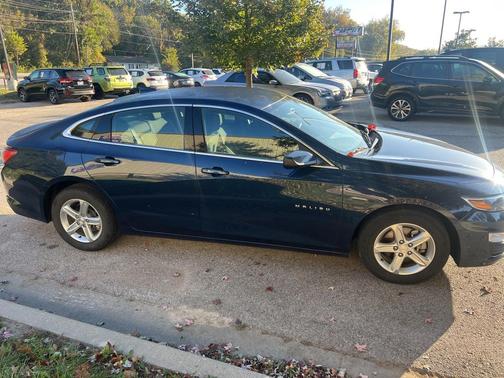 2022 Chevrolet Malibu LT