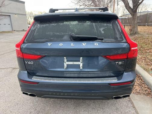 2022 Volvo V60 Cross Country T5