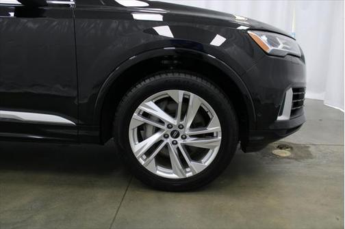 2022 Audi Q7 55 Premium Plus