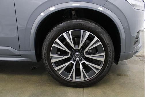 2020 Volvo XC90 T5 Momentum