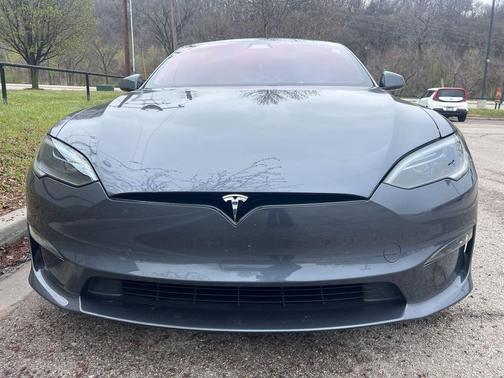 2022 Tesla Model S Plaid