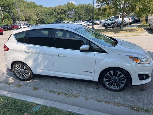2018 Ford C-Max Hybrid Titanium