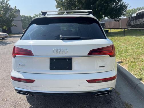 2022 Audi Q5 45 S line Premium Plus