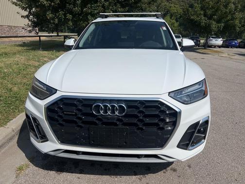 2022 Audi Q5 45 S line Premium Plus