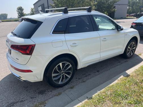 2022 Audi Q5 45 S line Premium Plus