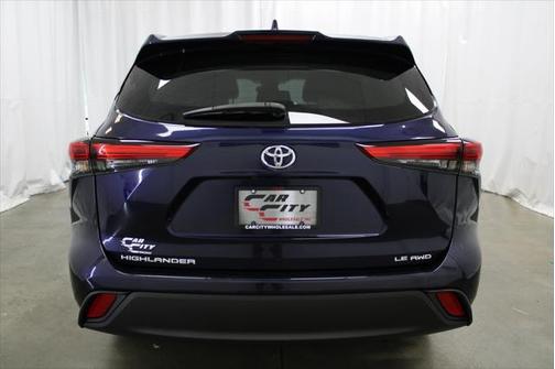 2020 Toyota Highlander LE