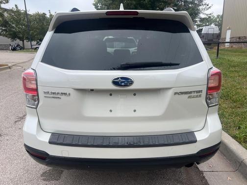 2017 Subaru Forester 2.5i Limited