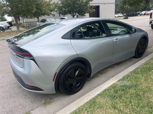 2024 Toyota Prius LE