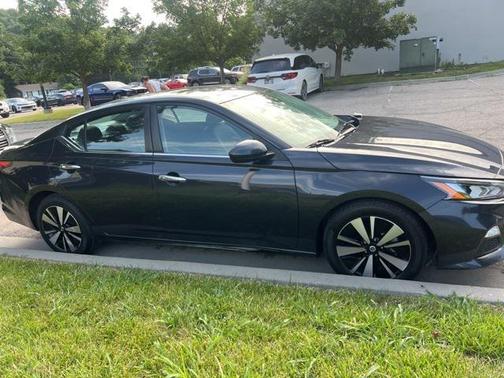 2021 Nissan Altima 2.5 SV