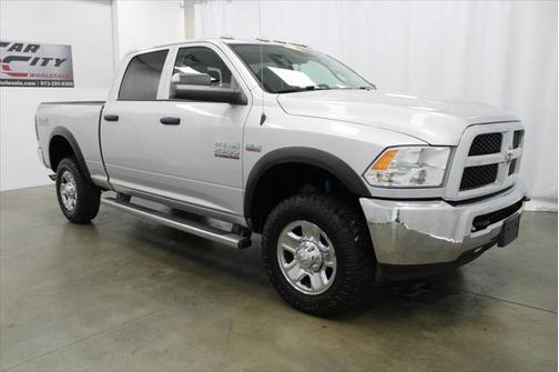 2018 RAM 2500 Tradesman Crew Cab 4x4 6'4' Box