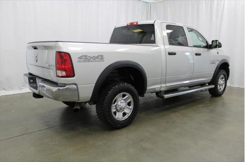 2018 RAM 2500 Tradesman Crew Cab 4x4 6'4' Box