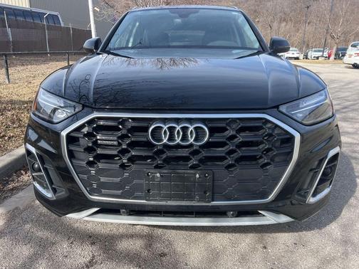2023 Audi Q5 45 S line Premium