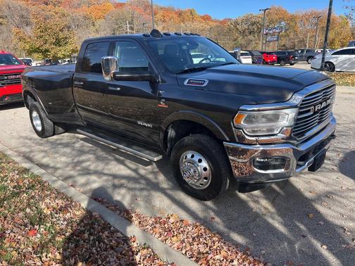2021 RAM 3500 Laramie Crew Cab 4x4 8' Box
