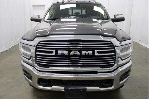 2021 RAM 3500 Laramie Crew Cab 4x4 8' Box