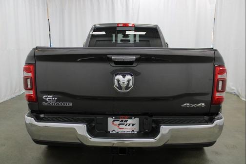 2021 RAM 3500 Laramie Crew Cab 4x4 8' Box