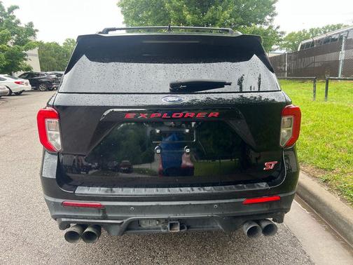 Agate Black Metallic 2021 Ford Explorer ST