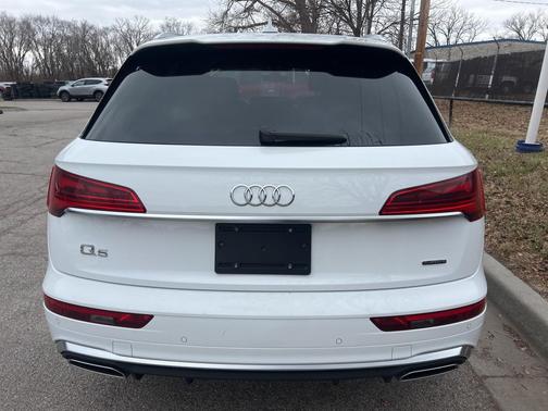 2023 Audi Q5 45 S line Premium Plus