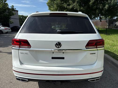 Pure White 2022 Volkswagen Atlas 3.6L SEL