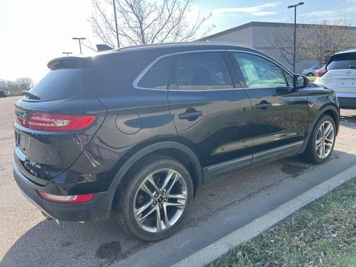 Diamond Black Metallic 2017 Lincoln MKC Reserve