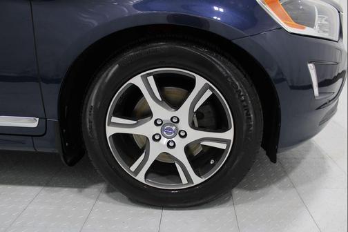 Caspian Blue Metallic 2015 Volvo XC60 T6 Platinum