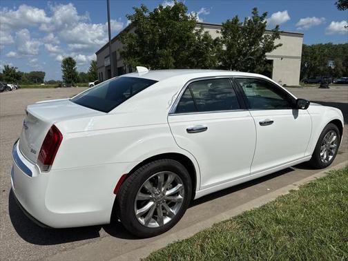 2019 Chrysler 300 Limited