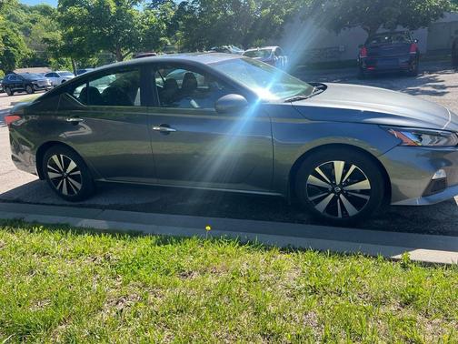 Gun Metallic 2022 Nissan Altima 2.5 SV