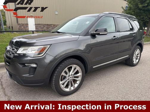 Magnetic 2018 Ford Explorer XLT