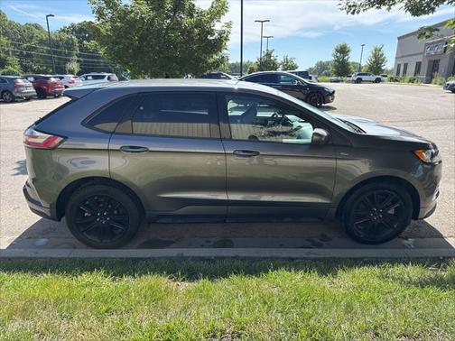 2022 Ford Edge ST Line