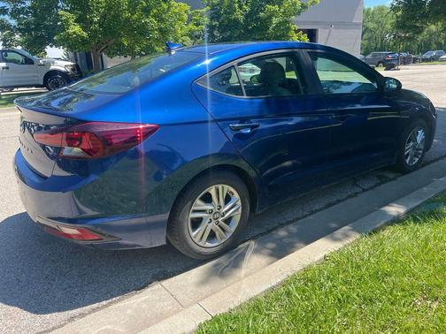 Lakeside Blue 2019 Hyundai ELANTRA SEL