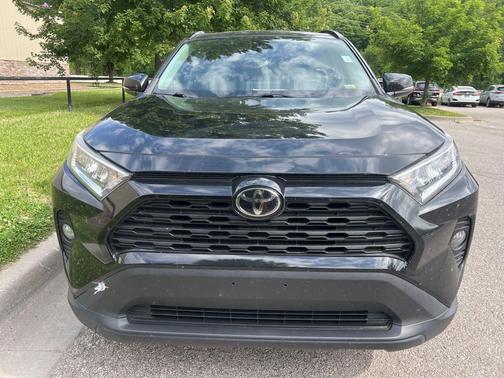 Midnight Black Metallic 2021 Toyota RAV4 XLE