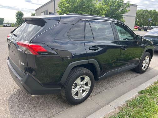 Midnight Black Metallic 2021 Toyota RAV4 XLE