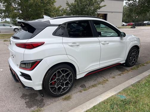 2022 Hyundai Kona N Base