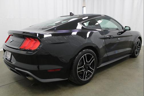 2021 Ford Mustang EcoBoost