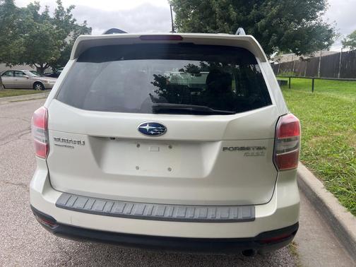 2015 Subaru Forester 2.5i Touring