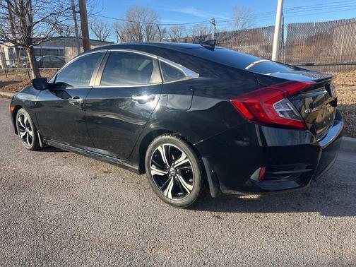 2016 Honda Civic Touring