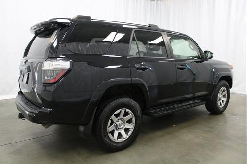 Midnight Black Metallic 2016 Toyota 4Runner Trail Premium