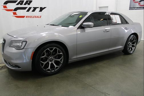 2018 Chrysler 300 S