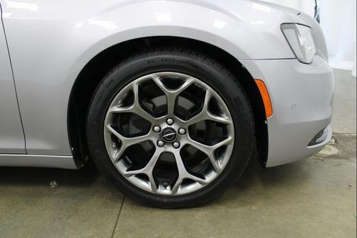 2018 Chrysler 300 S