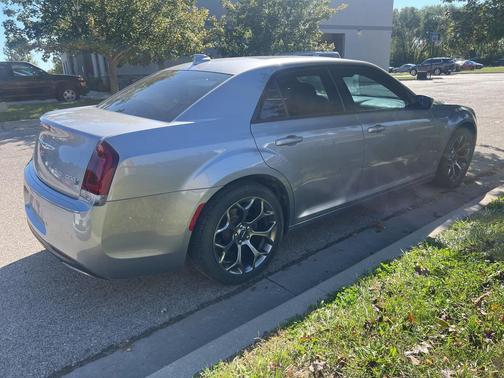 2018 Chrysler 300 S