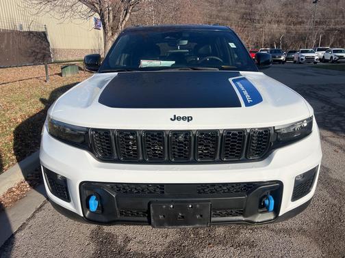 2022 Jeep Grand Cherokee 4xe Trailhawk
