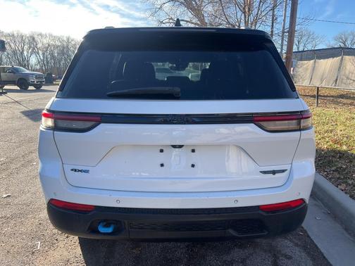 2022 Jeep Grand Cherokee 4xe Trailhawk